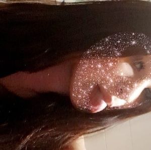 Meet your Posher, Marie